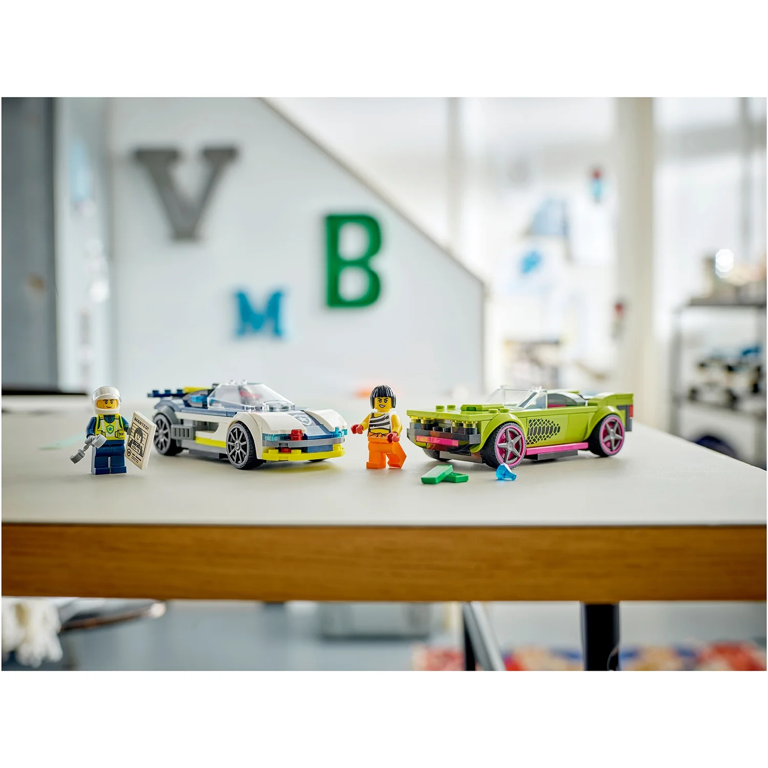 LEGO City Police Car and Muscle Car Chase Building Toy 60415