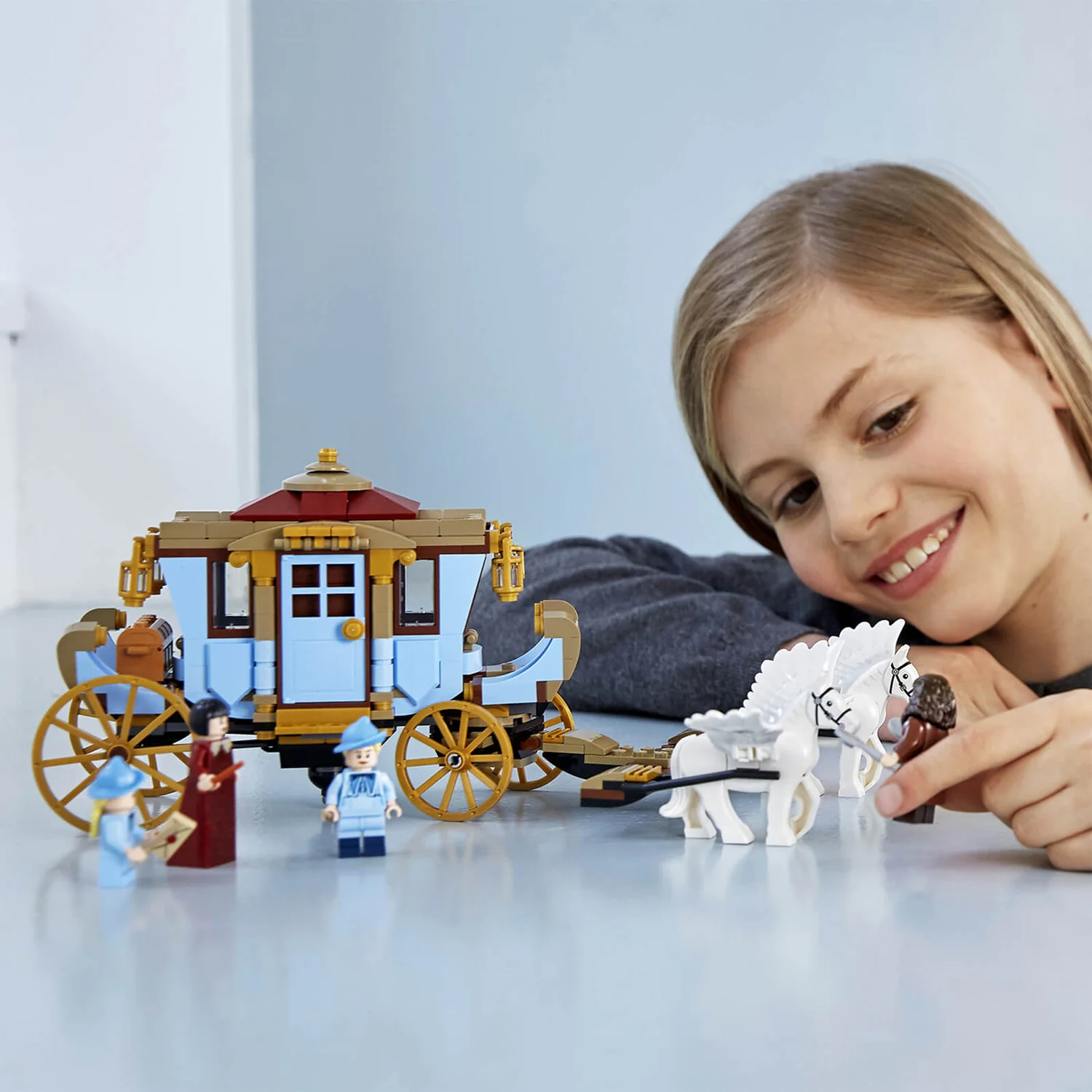LEGO Harry Potter: Beauxbatons Carriage at Hogwarts (75958)