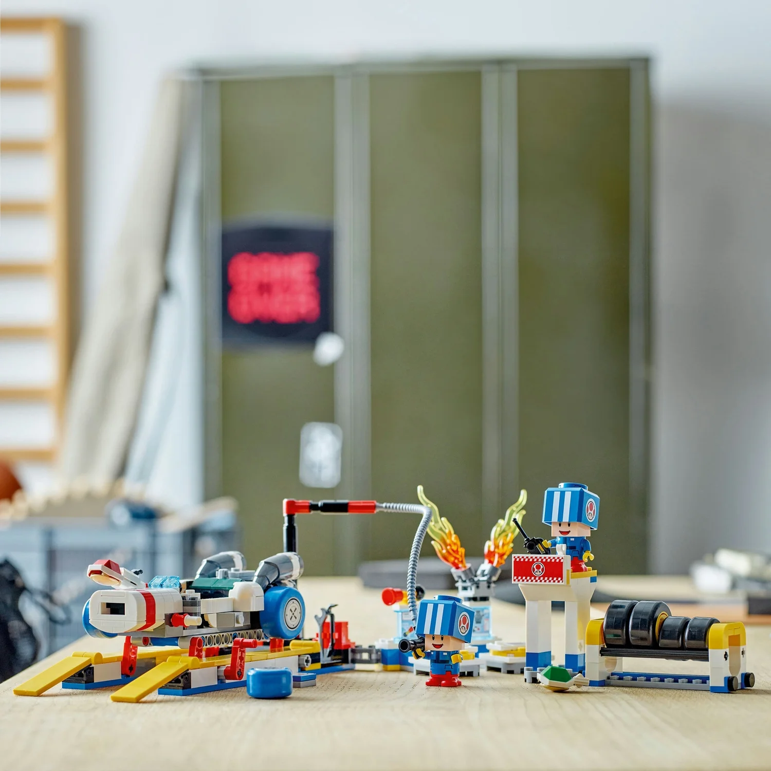 LEGO Super Mario: Mario Kart – Toad’s Garage Toy Set 72035