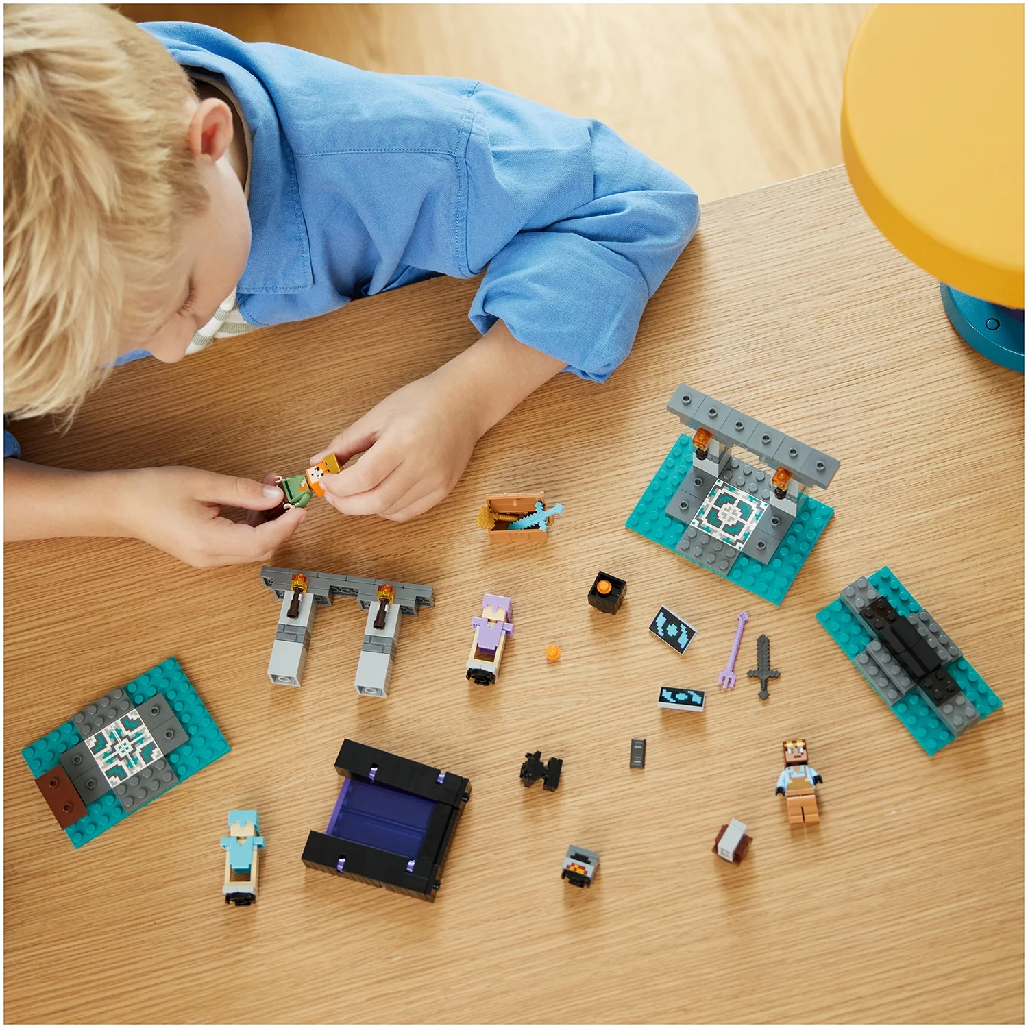 LEGO Minecraft The Armoury Toy with Character Figures 21252