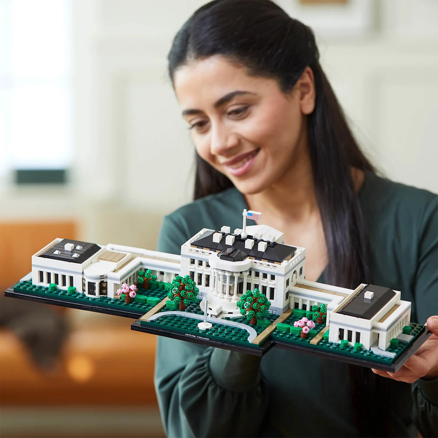 LEGO Architecture: The White House Display Model (21054)